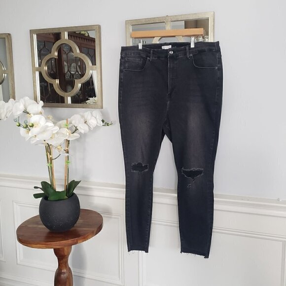 NWT Good American PLUS SZ 24 Good Waist High Waist Step Hem Black Stretch Jeans - Picture 2 of 13
